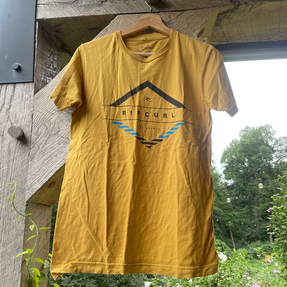 Rip Curl Tee Shirt - Picture 2 of 5